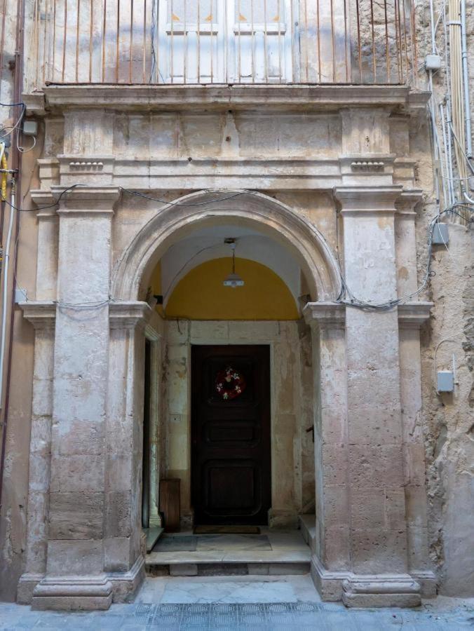2 Soru Ortigia Holiday Home - Attico Con Terrazza Syracuse Luaran gambar